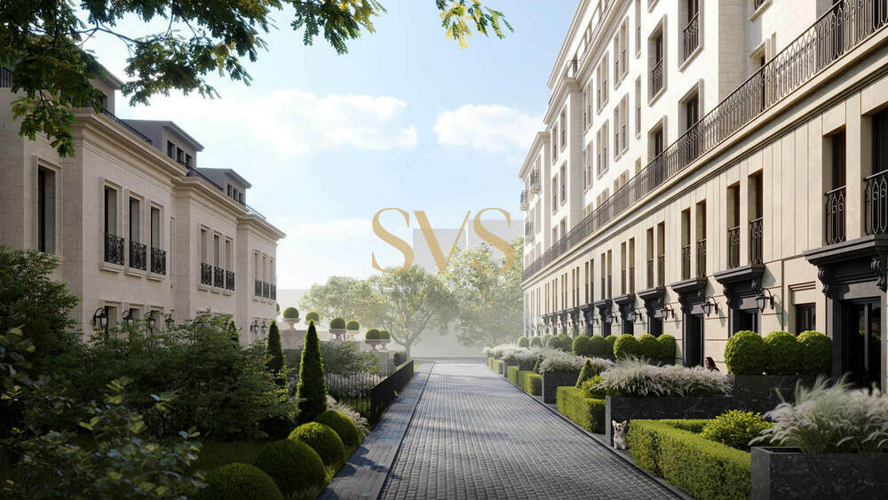 Двухуровневые апартаменты с патио Quartier d’Or в центре Москвы